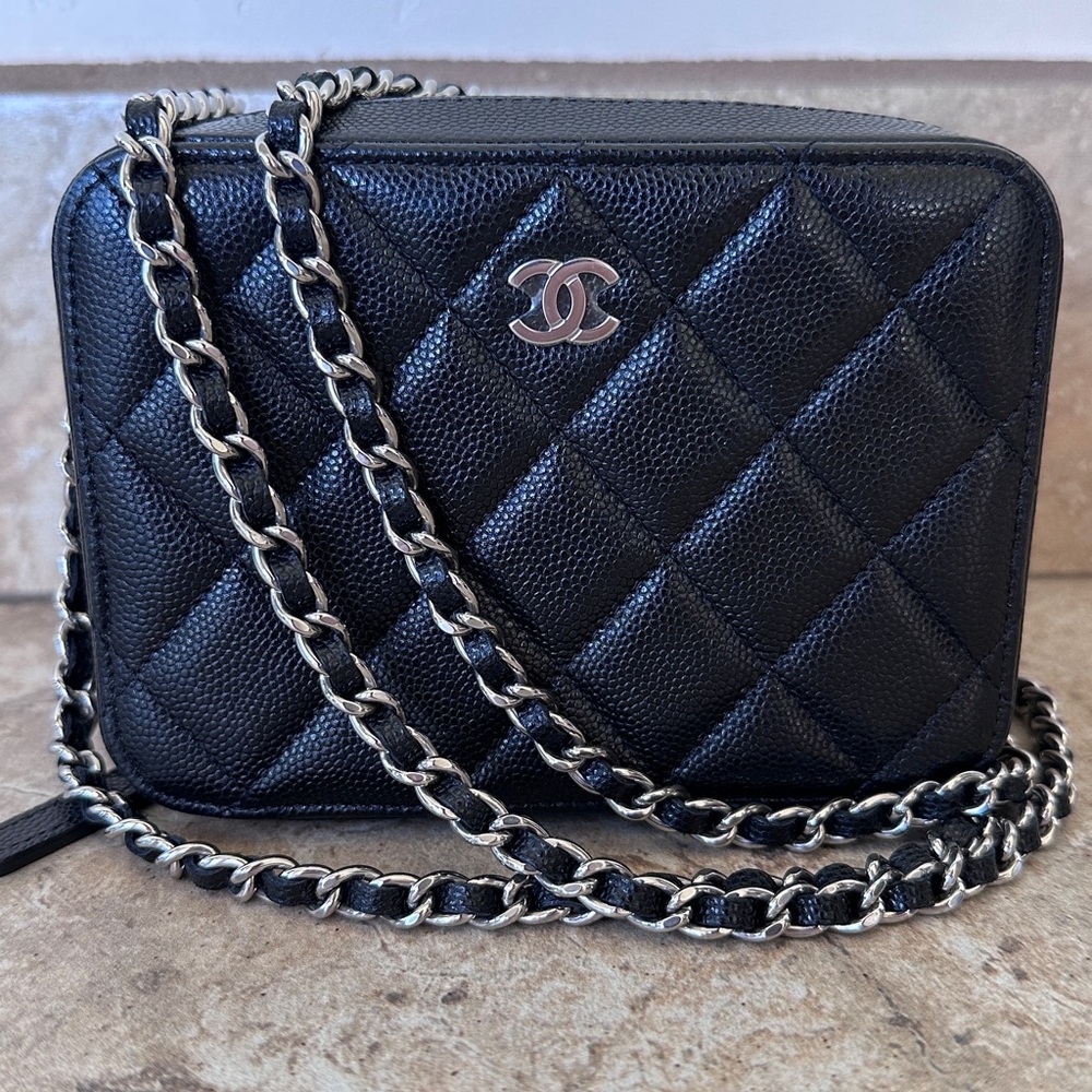 Authentic New Chanel Black Quilted Caviar Vanity Chain Bag Crossbody SHW